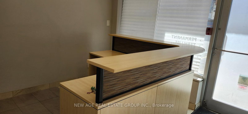 106 - 1065 Canadian Pl, Mississauga, L4W 1J9 | Image 3