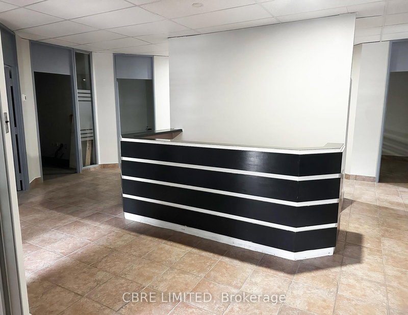 2682 Slough St, Mississauga, L4T 1G3 | Image 3