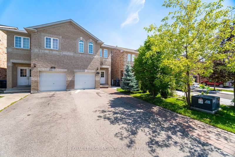 443 Comiskey Cres, Mississauga, L5W 0C7 | Image 3