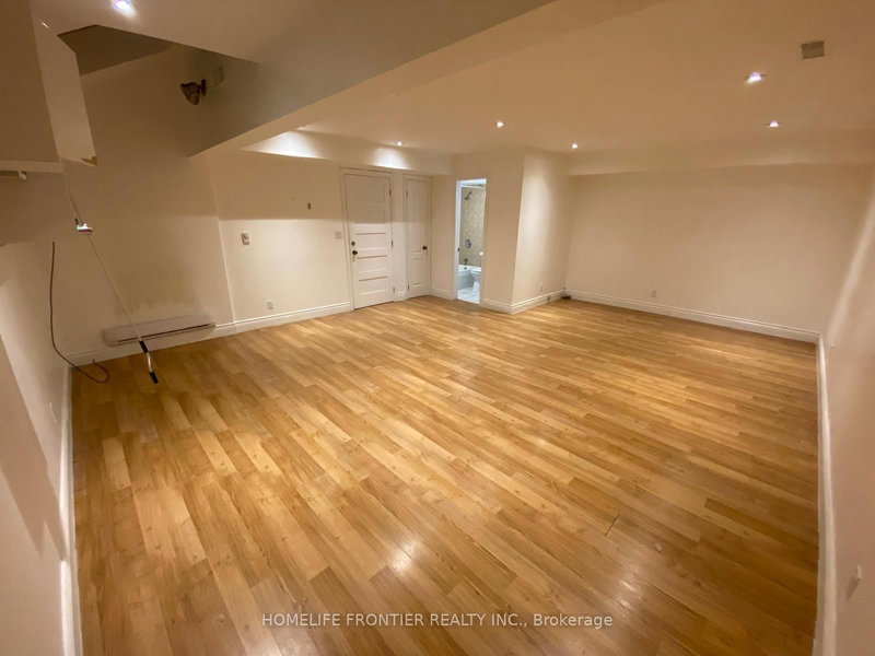 201 - 3545 Lakeshore Blvd W, Toronto, M8W 1P4 | Image 3