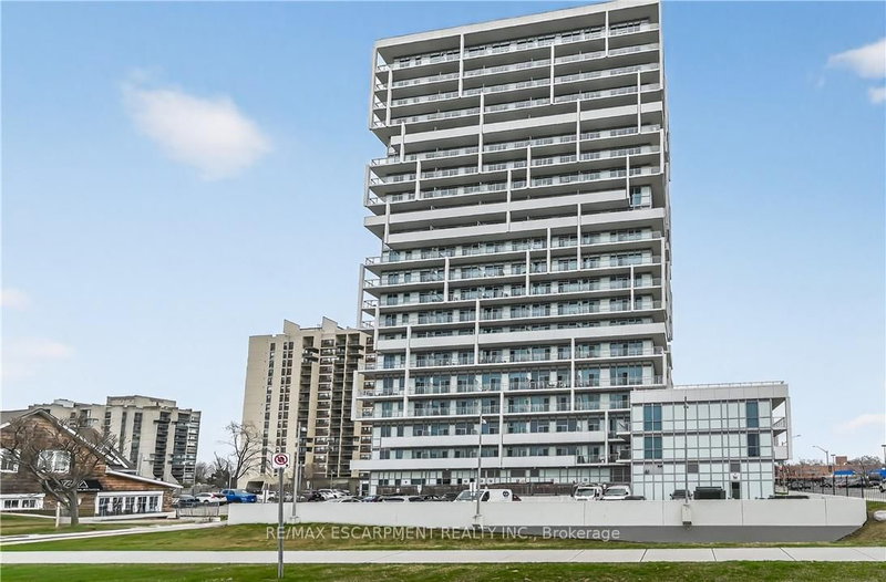 PH03 - 65 Speers Rd, Oakville, L6K 0J1 | Image 2