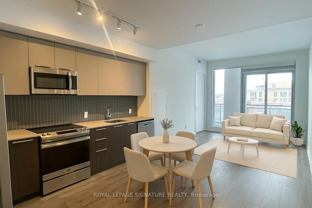 602 - 4208 Dundas Street W