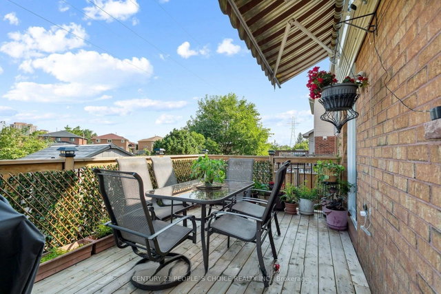 85 Acadian Heights