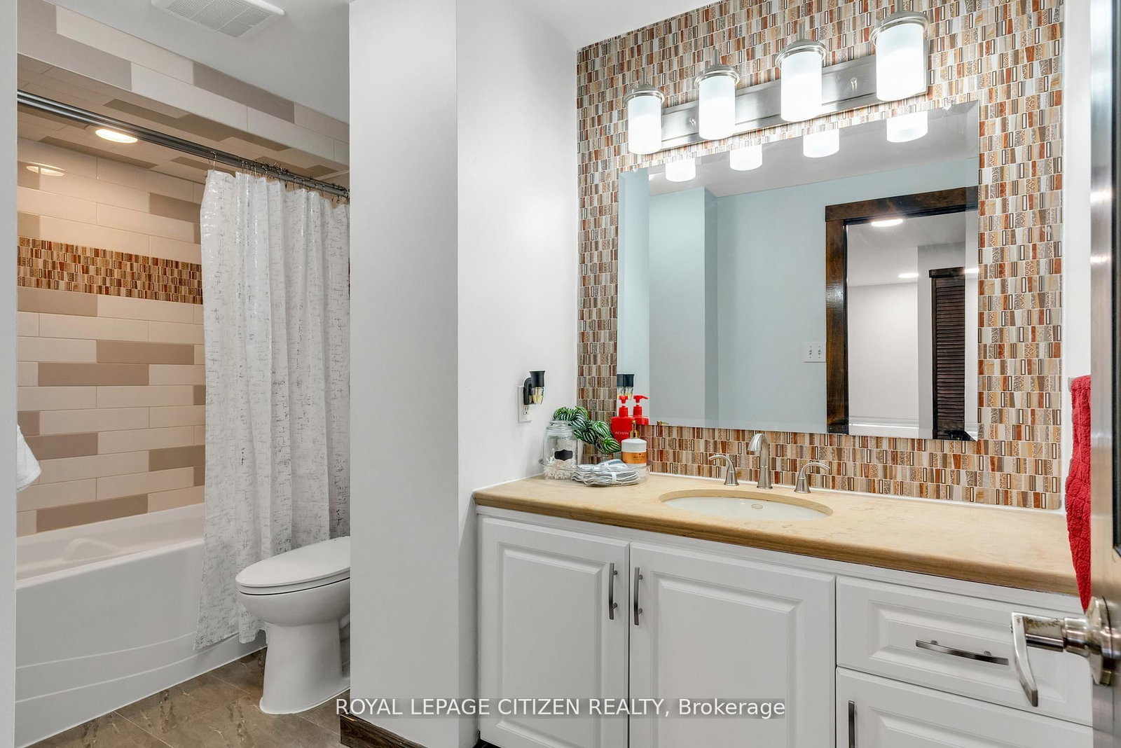 Semi-Detached House sold at 7567 Wildfern Drive, Mississauga, Ontario, L4T 3P7 - Malton - MLS: W12598808