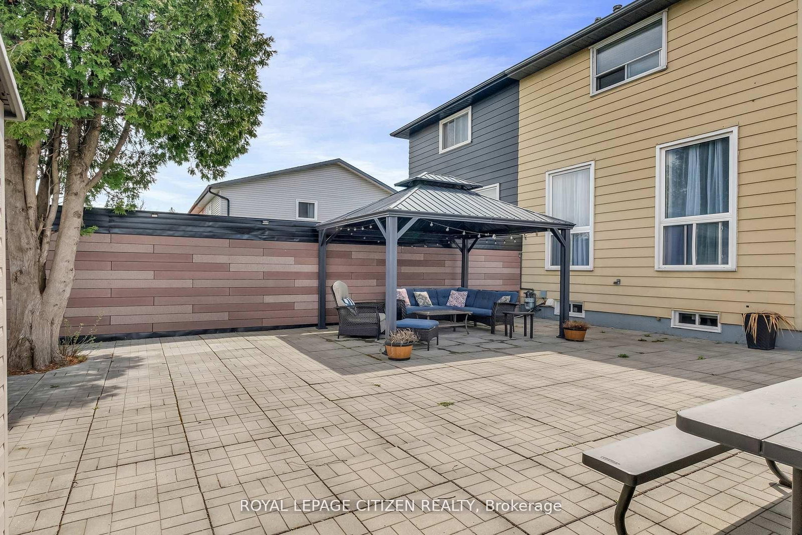 Semi-Detached House sold at 7567 Wildfern Drive, Mississauga, Ontario, L4T 3P7 - Malton - MLS: W12598808