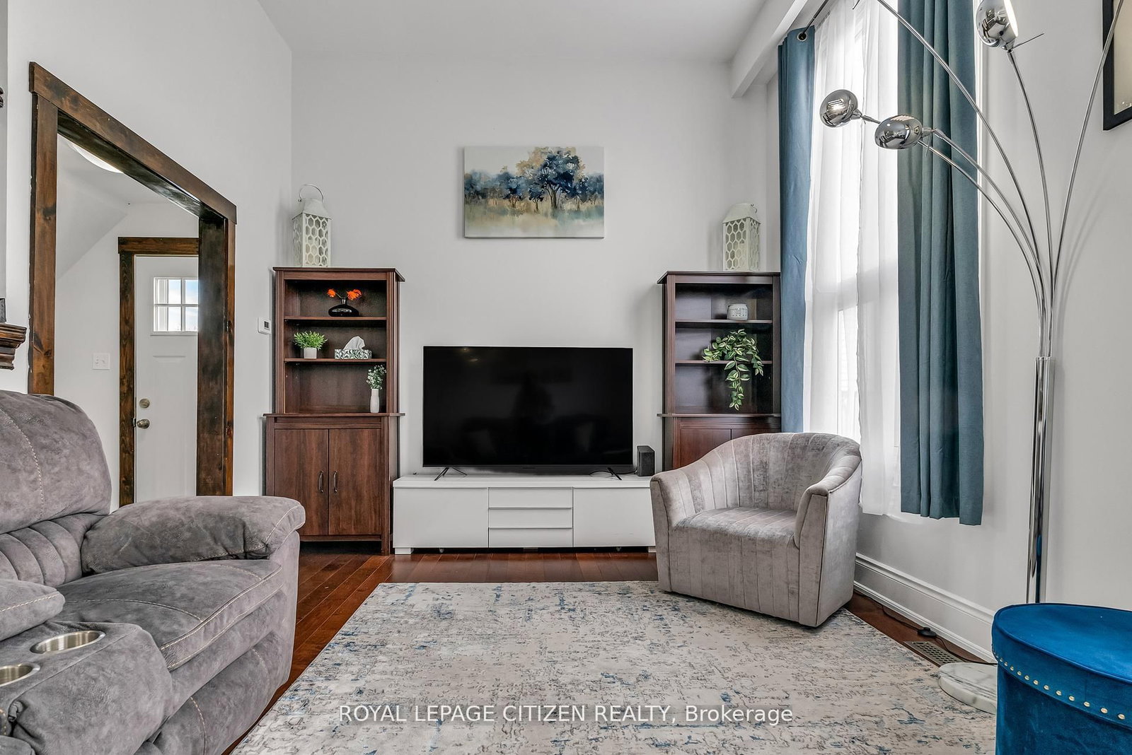 Semi-Detached House sold at 7567 Wildfern Drive, Mississauga, Ontario, L4T 3P7 - Malton - MLS: W12598808