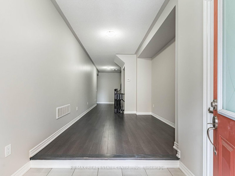 441 Brooklyn Common, Oakville, L6H 3P4 | Image 3