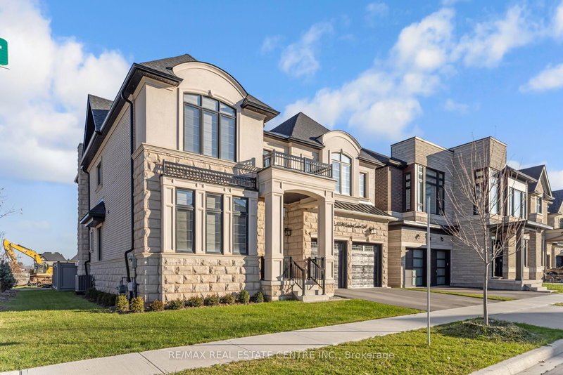2336 Edward Leaver Tr, Oakville, L6M 5M7 | Image 3