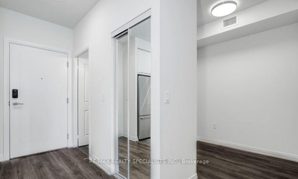 15 Watergarden Drive, Unit 507 - Photo 11