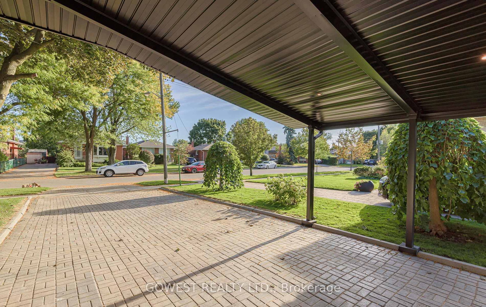 Listing Image 3