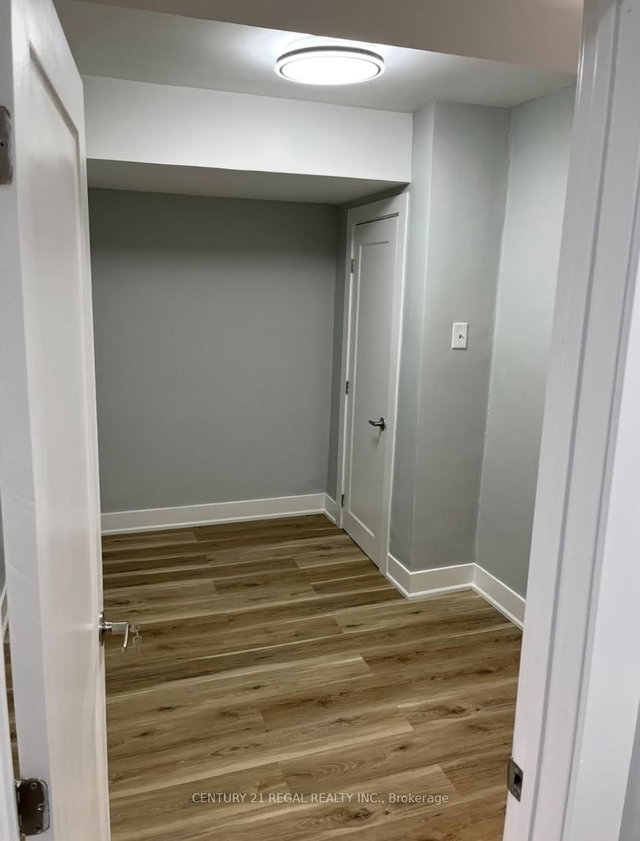 1 - 1502 King Street W