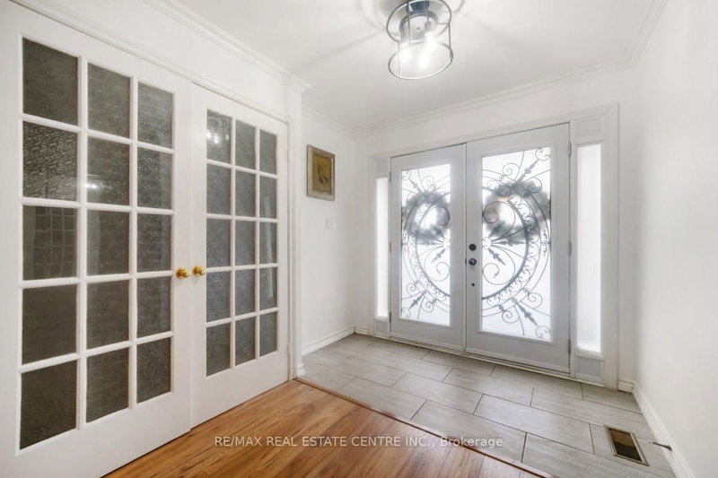 48 Howell St N, Brampton, L6Y 3H8 | Image 3