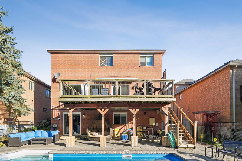 7 Birchway Pl, Halton Hills, L7J 2X4 | Image 2