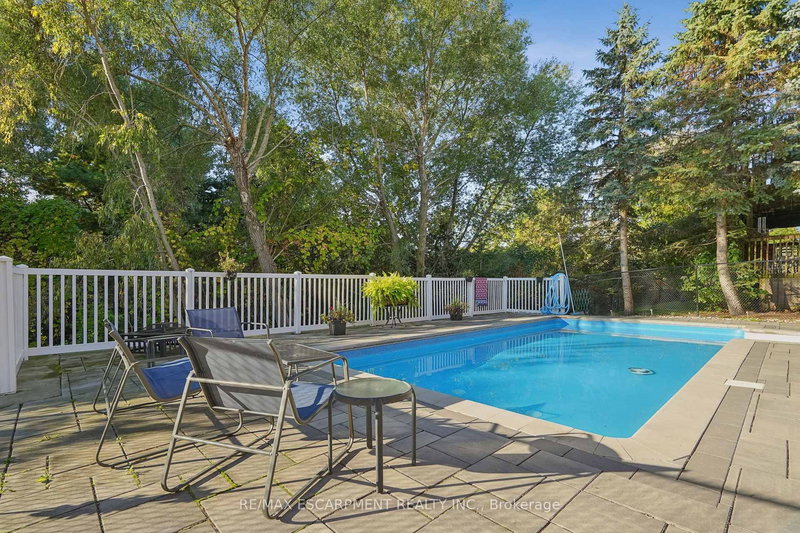 7 Birchway Pl, Halton Hills, L7J 2X4 | Image 3