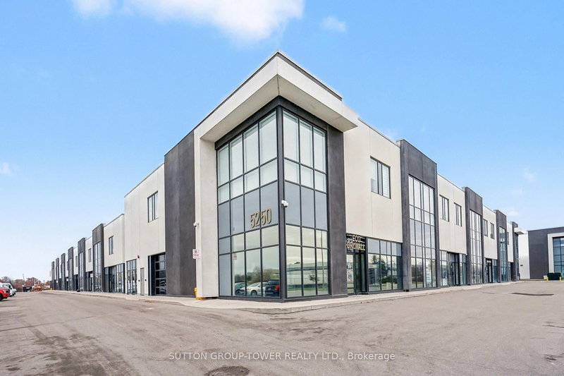 33 - 5250 Solar Dr, Mississauga, L4W 5M8 | Image 2