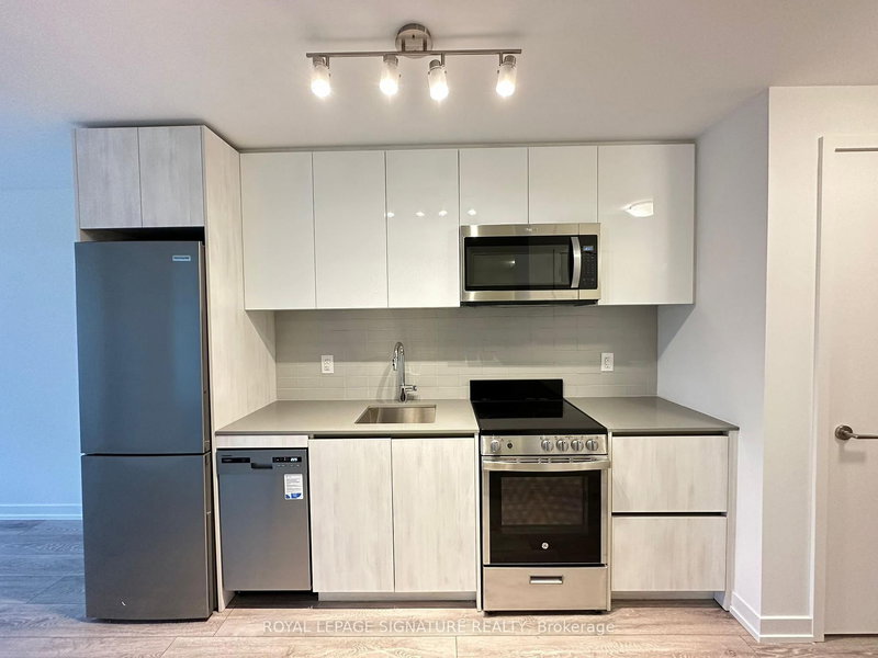 211 - 11 Maryport Ave, Toronto, M3M 0E2 | Image 2