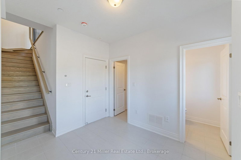 43 - 2140 Trafalgar Rd, Oakville, L6H 8A5 | Image 3