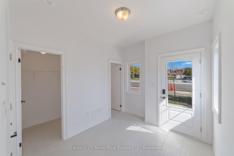 42 - 2140 Trafalgar Rd, Oakville, L6H 8A5 | Image 2