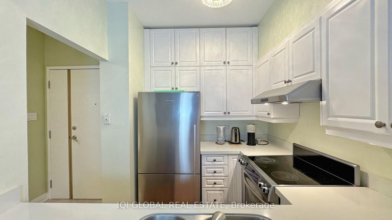 109 - 2511 Lakeshore Rd W, Oakville, L6L 6L9 | Image 3