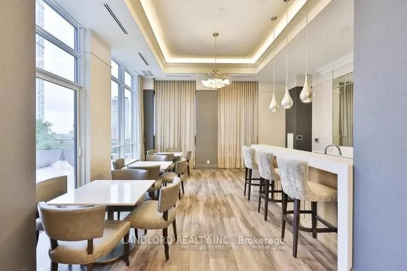 36 Elm Drive W, Unit 502 - Photo 14