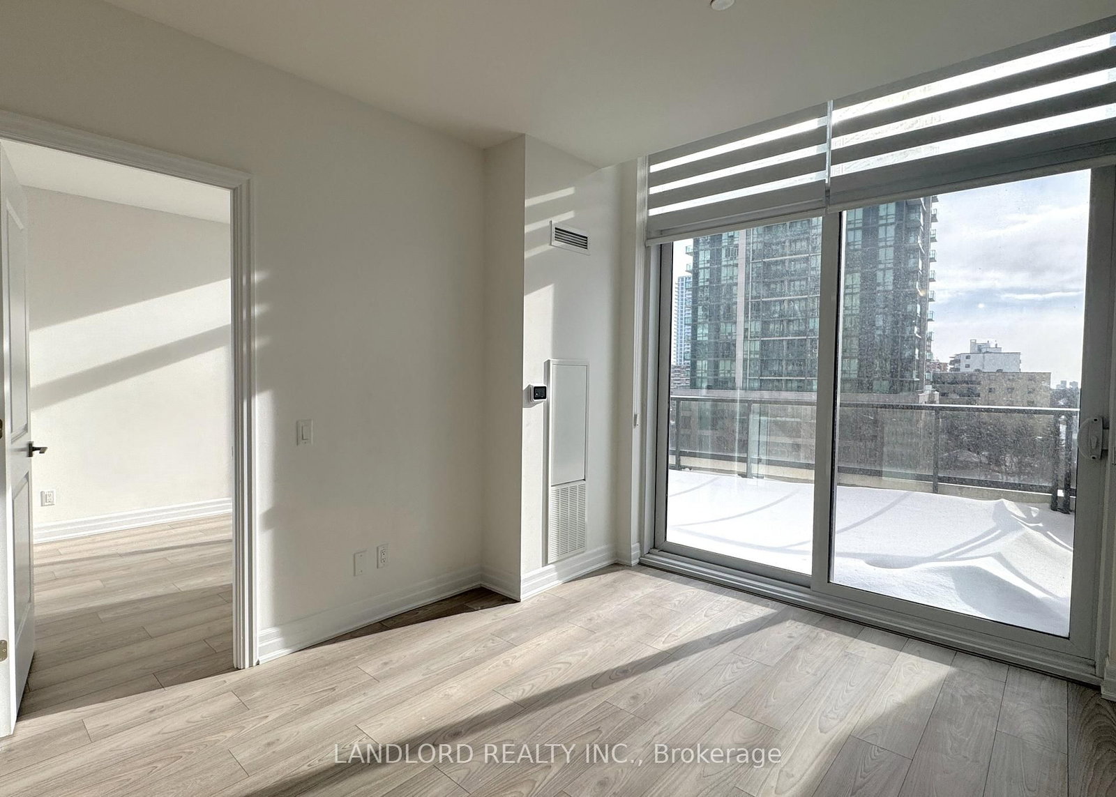 36 Elm Drive W, Unit 502 - Photo 7