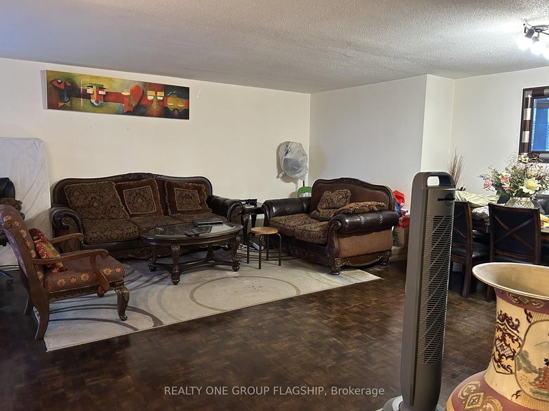 1401 - 61 Richview Rd S, Toronto, M9A 4M8 | Image 2