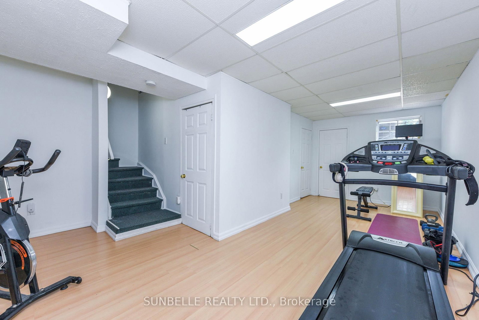 Listing Image 33
