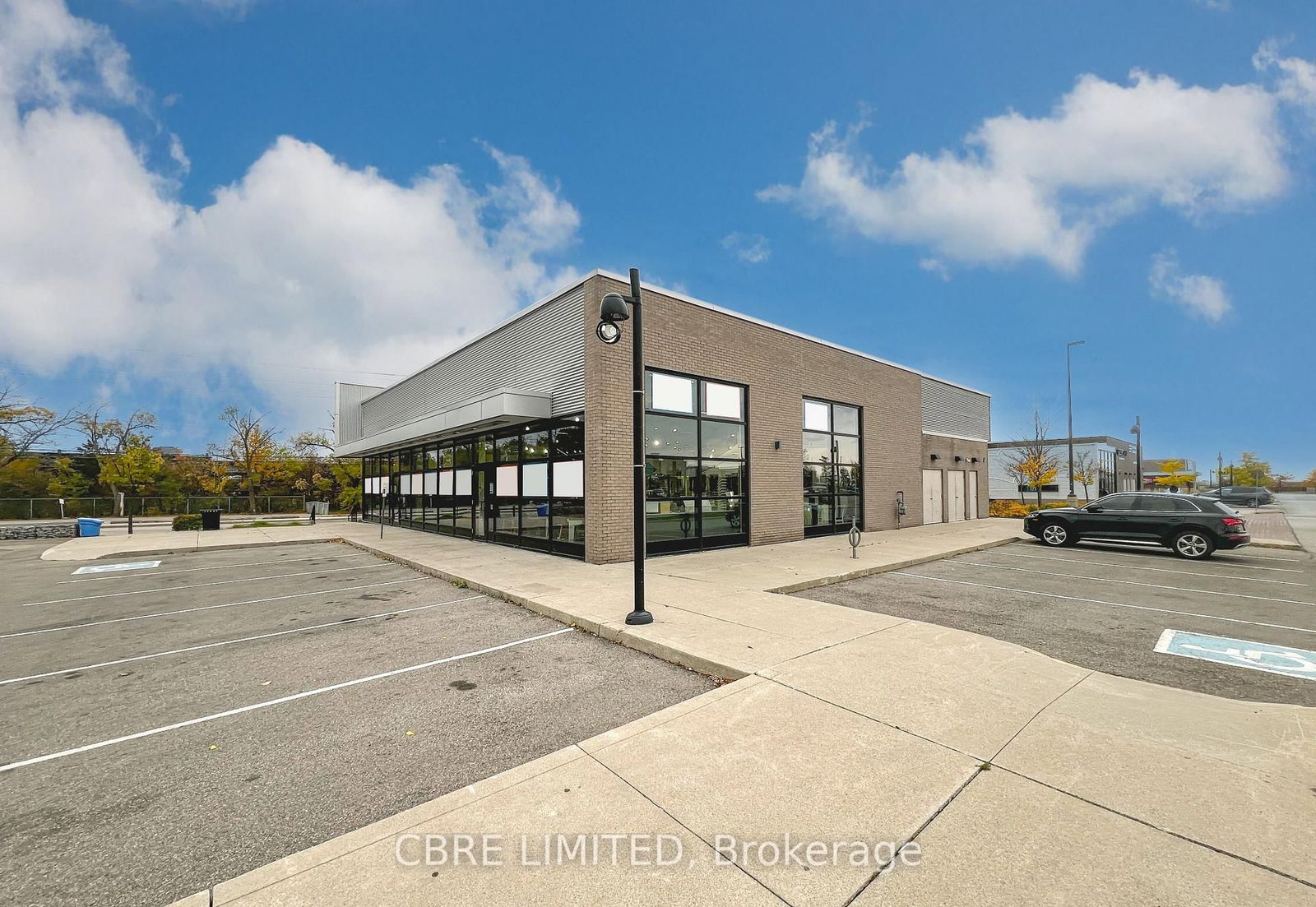 1296 Castlefield Avenue, Unit F1