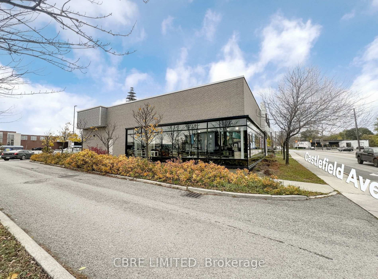 1296 Castlefield Avenue, Unit F1 - Photo 2