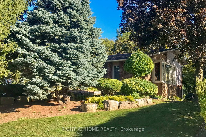 20 Pine Ridge Lane, Brampton, L6W 1G6 | Image 3