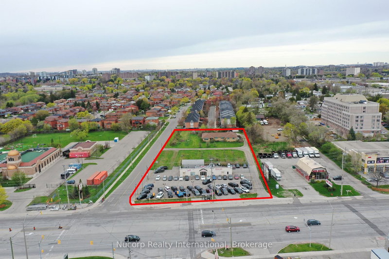 1721 Dundas St E, Mississauga, M4L 1L7 | Image 2