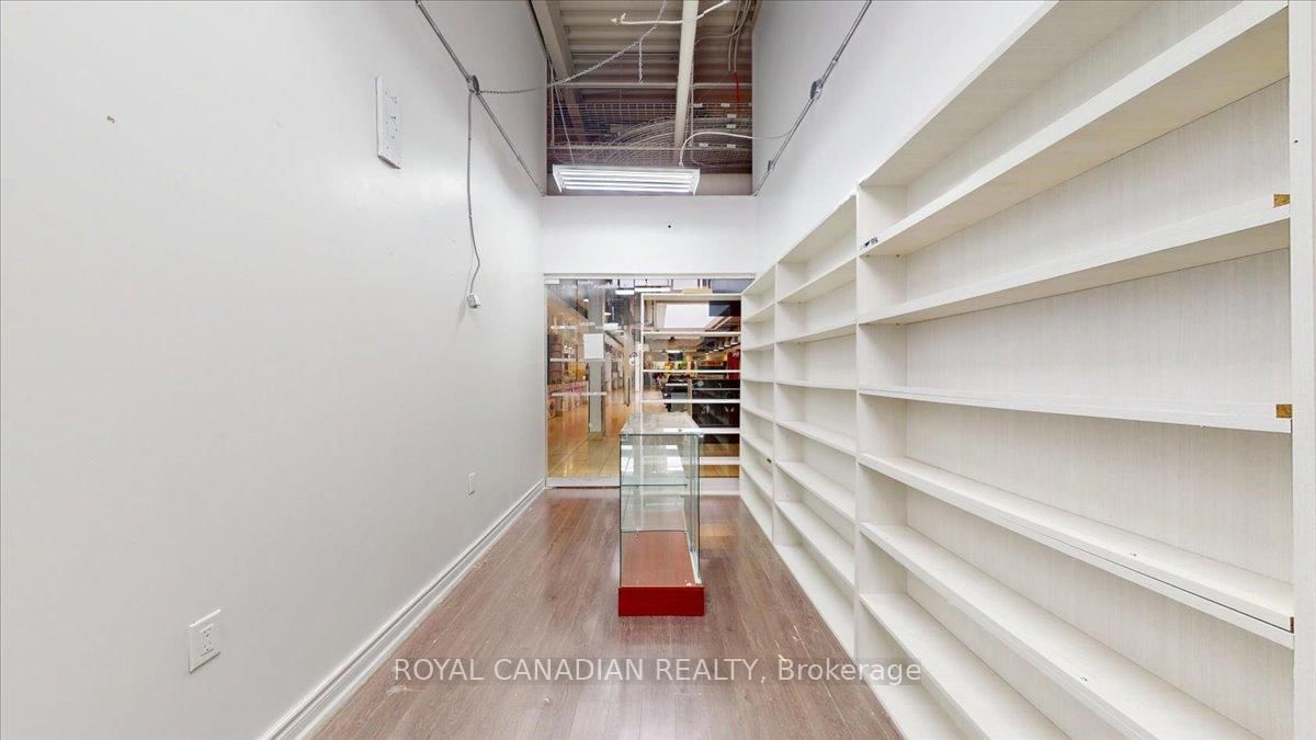 7215 Goreway Drive N, Unit 2A04 - Photo 8