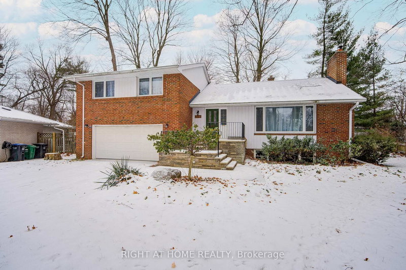 1445 Ryan Pl, Mississauga, L5C 1J7 | Image 2