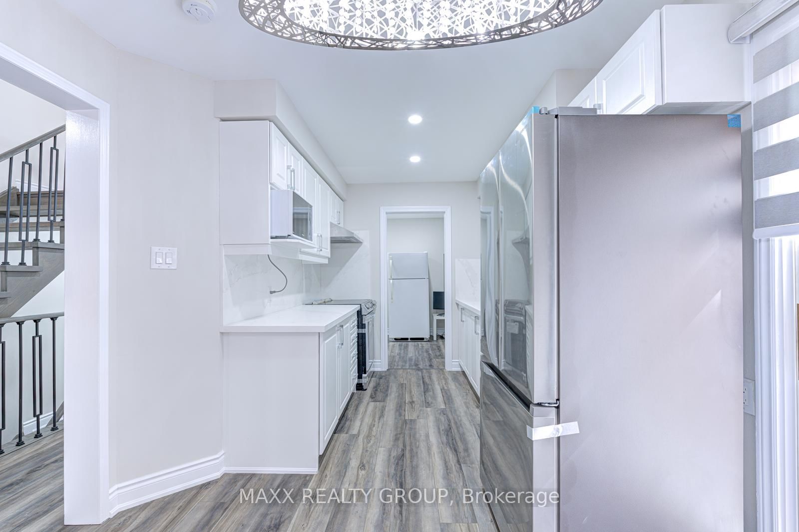 Semi-Detached House for sale at 109 Woodsend Ru, Brampton, Ontario, L6Y 4H7 - Fletcher's Creek South - MLS: W12615184