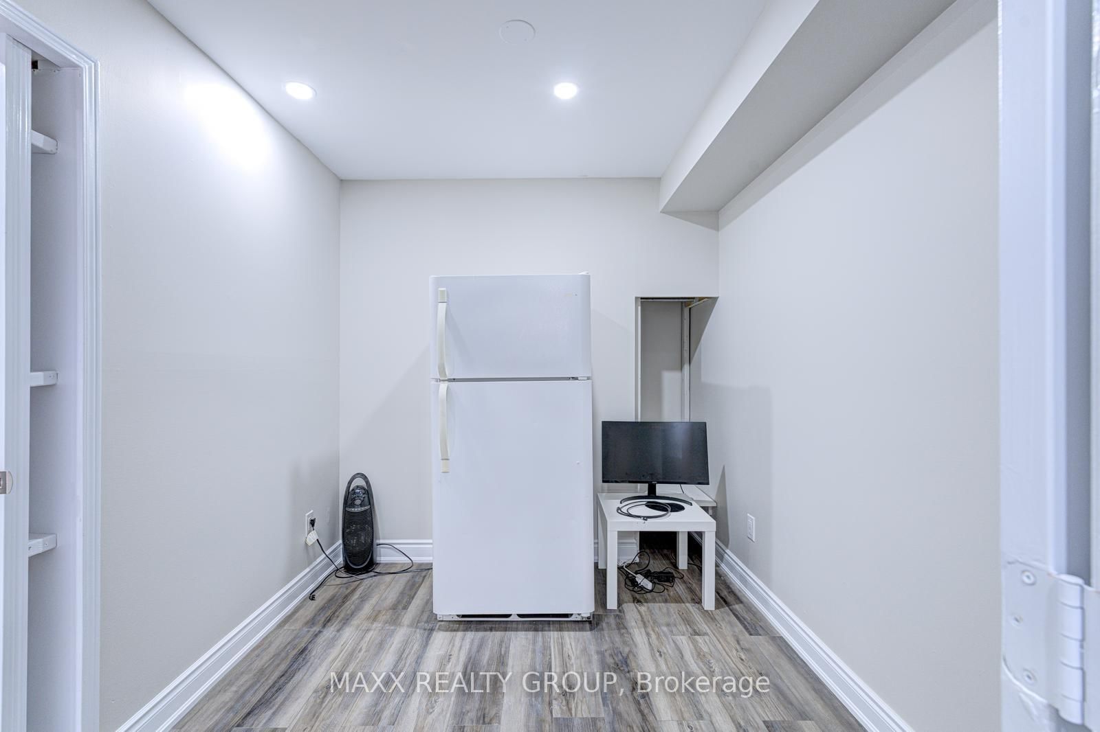 Semi-Detached House for sale at 109 Woodsend Ru, Brampton, Ontario, L6Y 4H7 - Fletcher's Creek South - MLS: W12615184