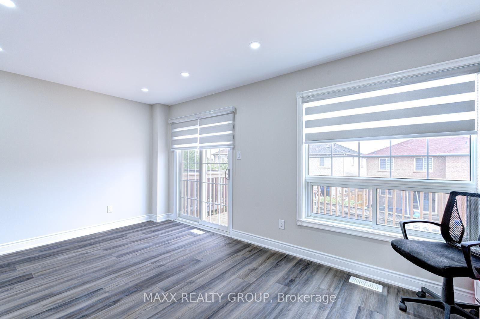 Semi-Detached House for sale at 109 Woodsend Ru, Brampton, Ontario, L6Y 4H7 - Fletcher's Creek South - MLS: W12615184