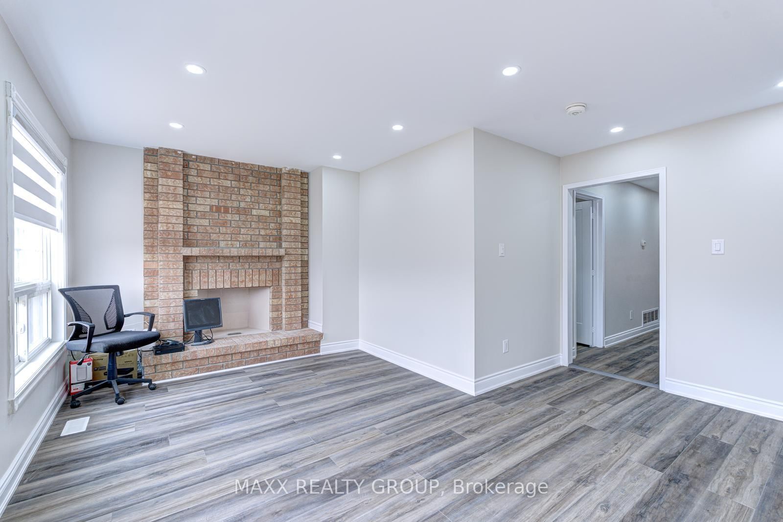 Semi-Detached House for sale at 109 Woodsend Ru, Brampton, Ontario, L6Y 4H7 - Fletcher's Creek South - MLS: W12615184