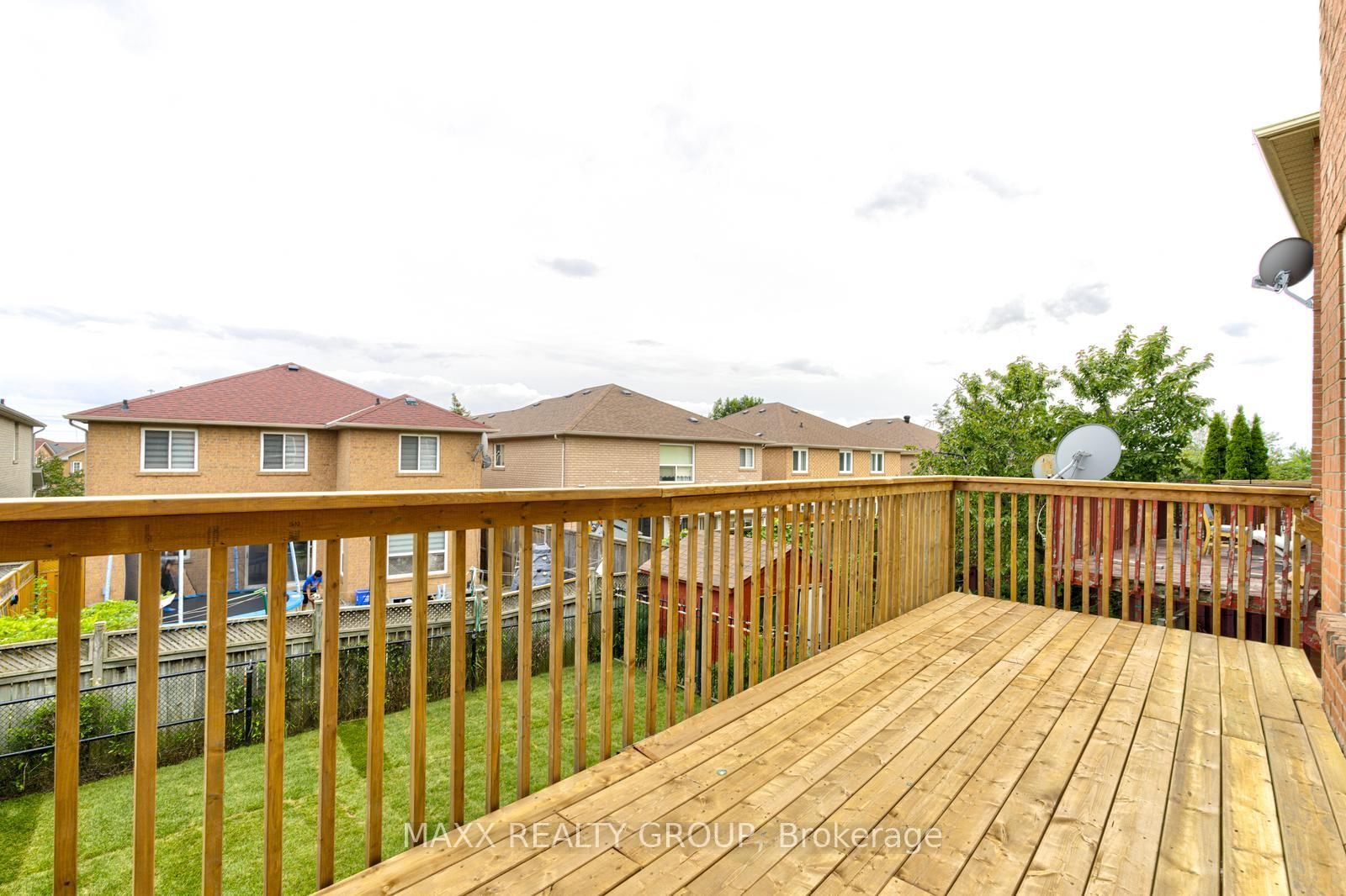 Semi-Detached House for sale at 109 Woodsend Ru, Brampton, Ontario, L6Y 4H7 - Fletcher's Creek South - MLS: W12615184