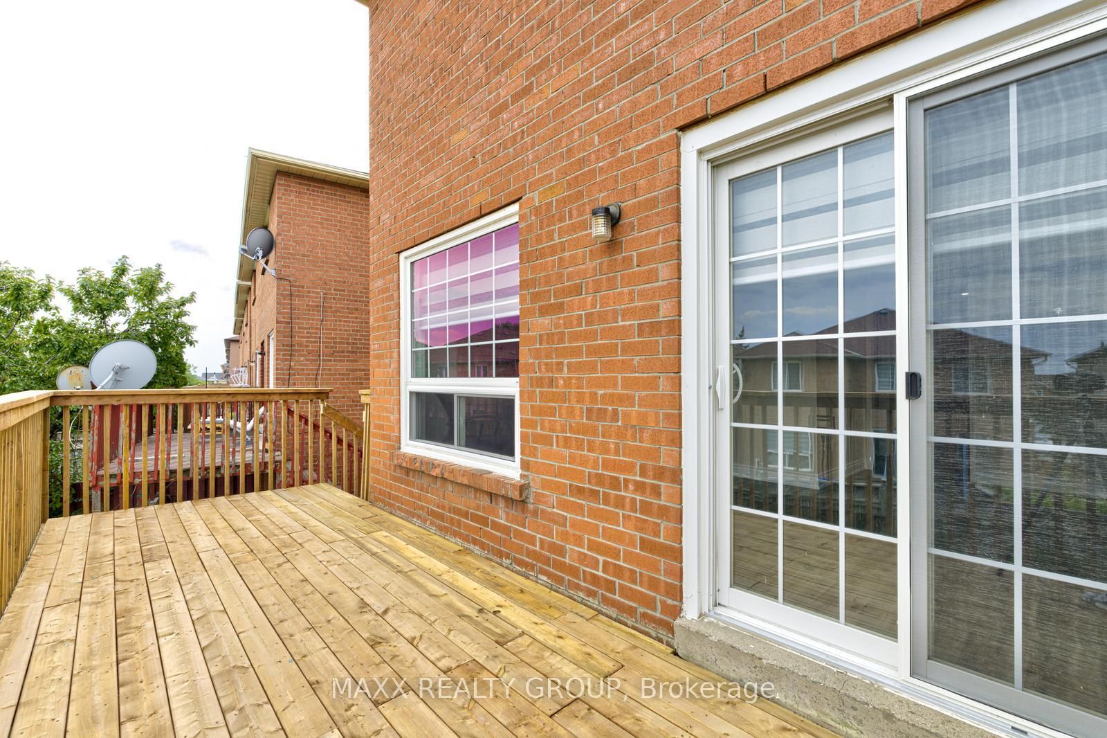 Semi-Detached House for sale at 109 Woodsend Ru, Brampton, Ontario, L6Y 4H7 - Fletcher's Creek South - MLS: W12615184