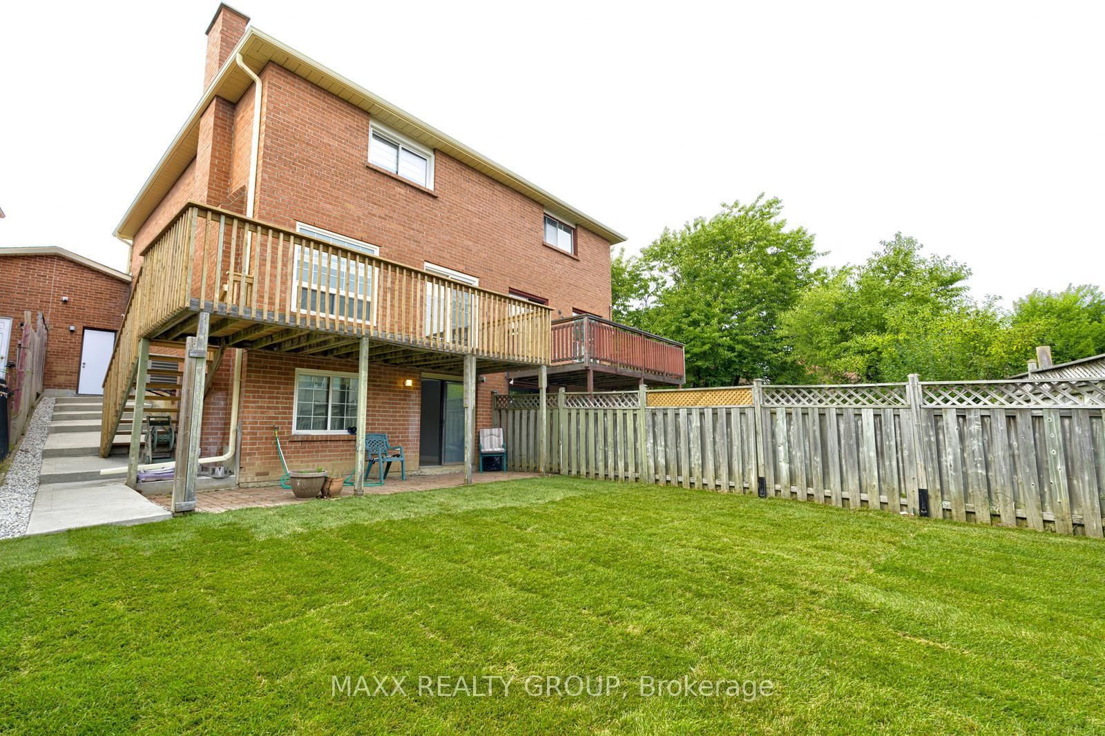 Semi-Detached House for sale at 109 Woodsend Ru, Brampton, Ontario, L6Y 4H7 - Fletcher's Creek South - MLS: W12615184