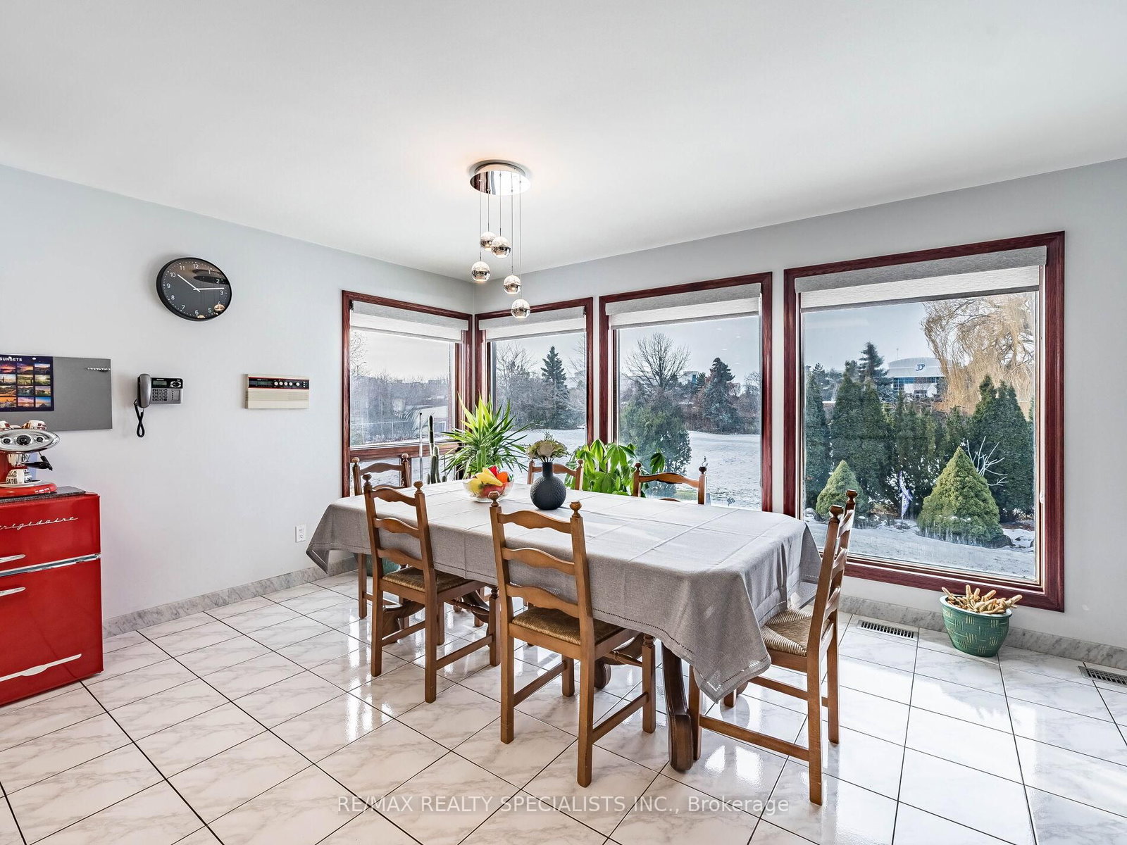 9186 Goreway Drive - Photo 15