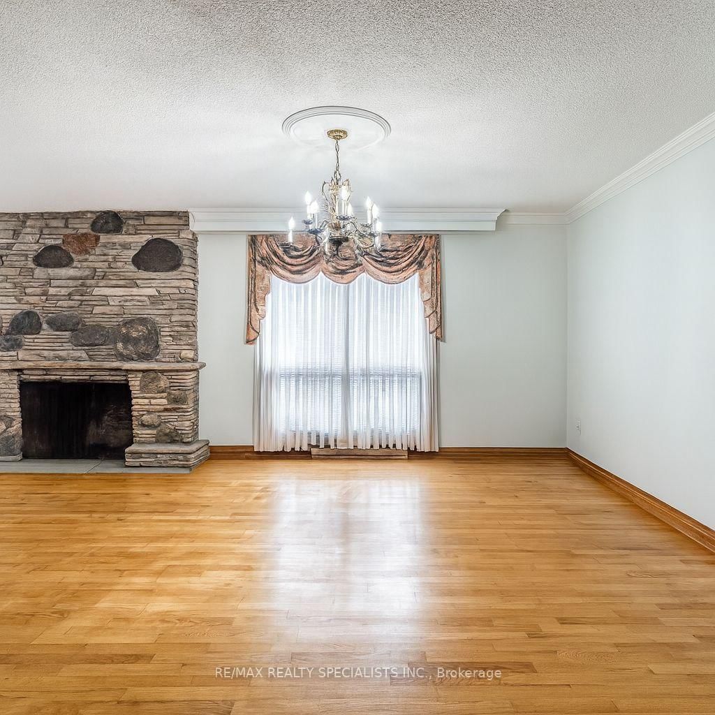 9186 Goreway Drive - Photo 20