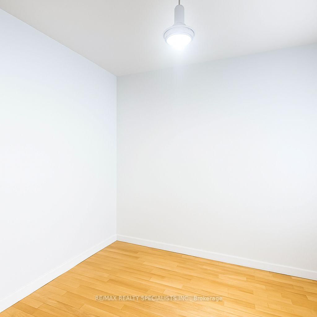 9186 Goreway Drive - Photo 25