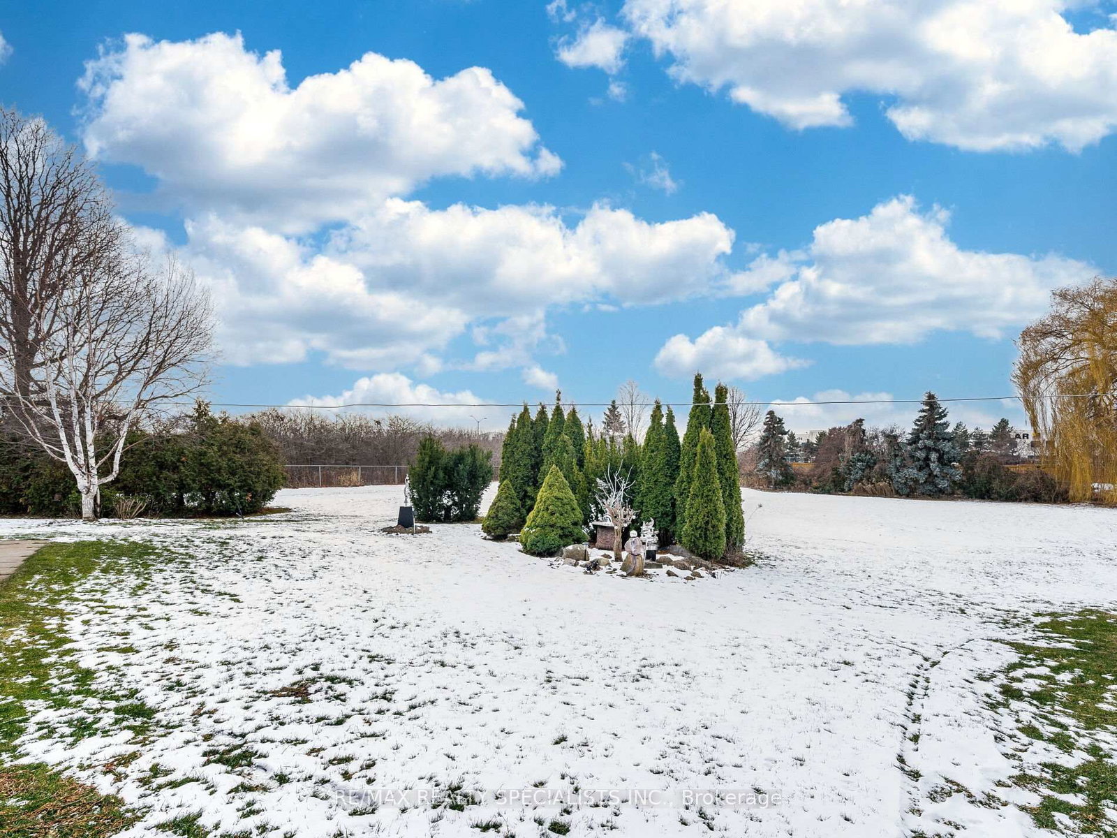 9186 Goreway Drive - Photo 43