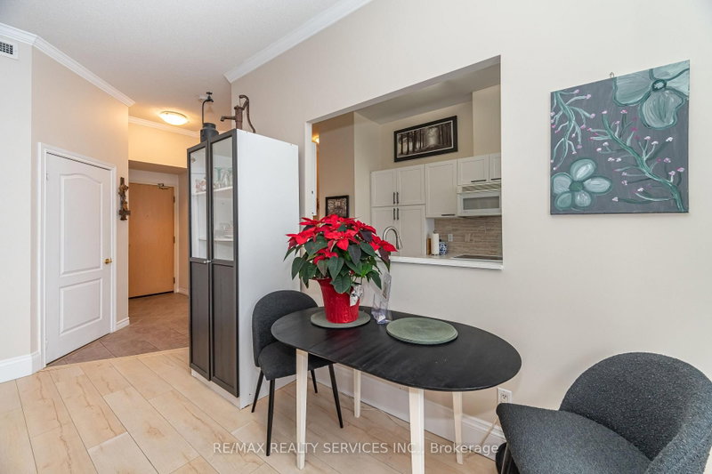 7 Dayspring Brampton,ON L6P 1C1 — Photo 16