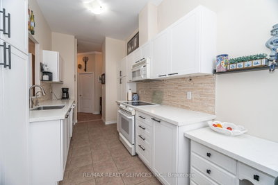 7 Dayspring Brampton,ON L6P 1C1 — Photo 21