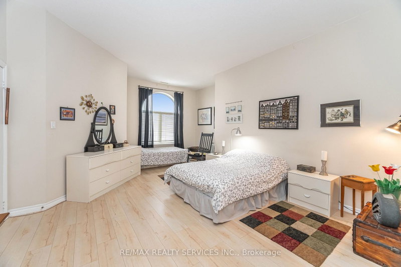 7 Dayspring Brampton,ON L6P 1C1 — Photo 22