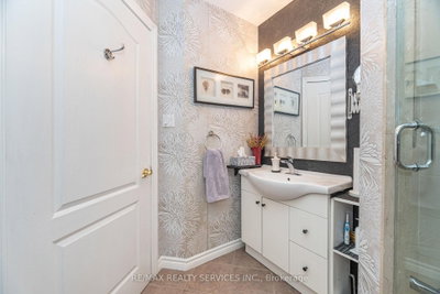 7 Dayspring Brampton,ON L6P 1C1 — Photo 30