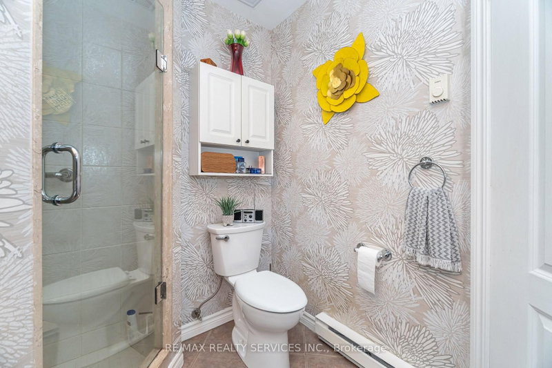 7 Dayspring Brampton,ON L6P 1C1 — Photo 31