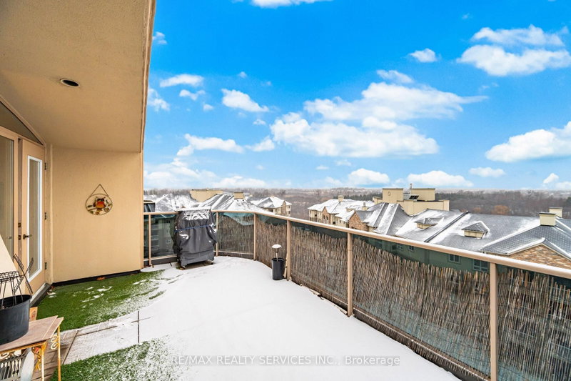 7 Dayspring Brampton,ON L6P 1C1 — Photo 34